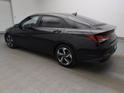 Used 2023 Hyundai Elantra SEL w/ Convenience Package FWD image 3