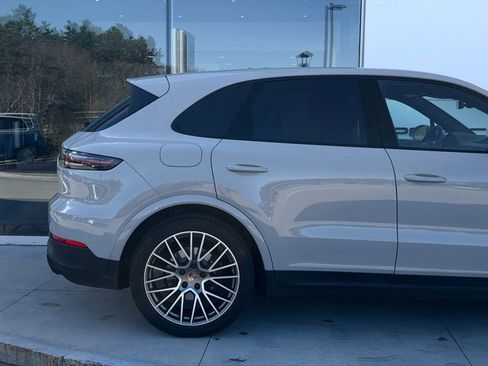 Certified 2023 Porsche Cayenne Platinum Edition AWD/4WD image 10