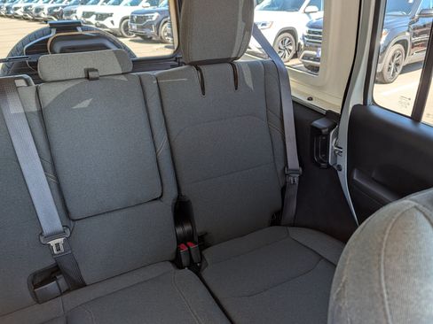 Used 2024 Jeep Wrangler Unlimited AWD/4WD image 14