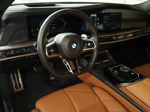 Used 2023 BMW 740i RWD image 2