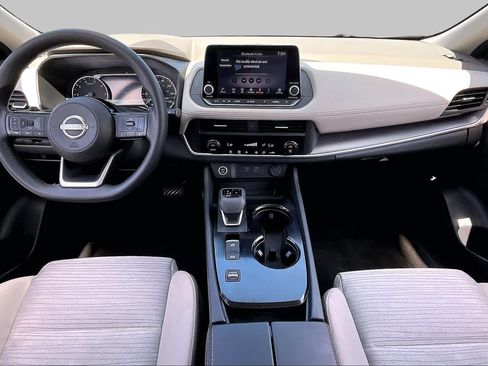 Certified 2023 Nissan Rogue SV FWD image 15