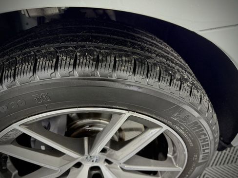 Used 2024 Porsche Macan image 20