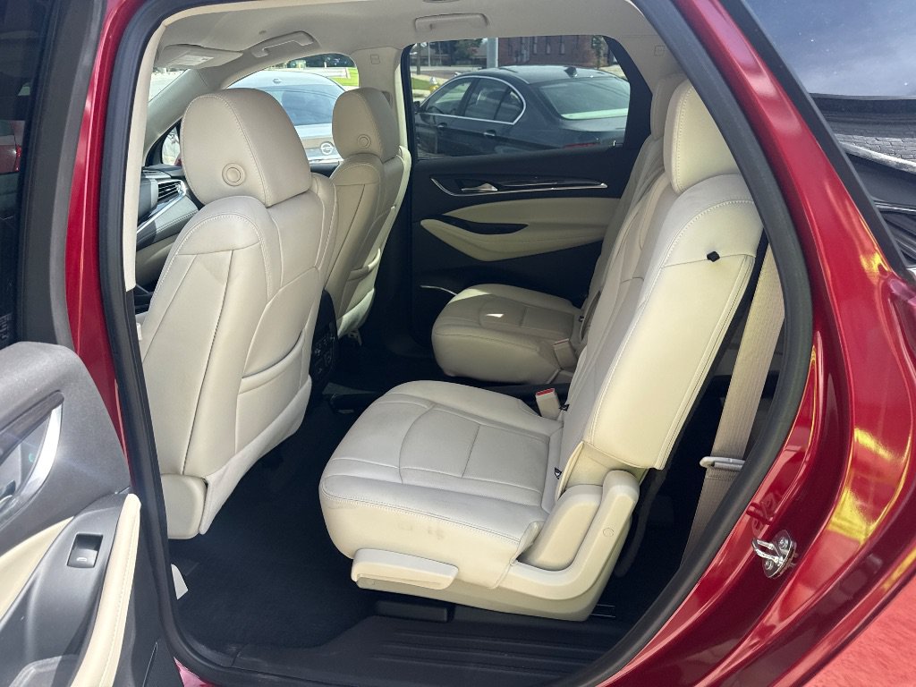 Used 2023 Buick Enclave Premium FWD image 12