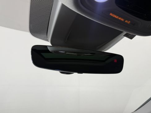 Used 2021 Audi Q8 Prestige w/ Prestige Package image 27