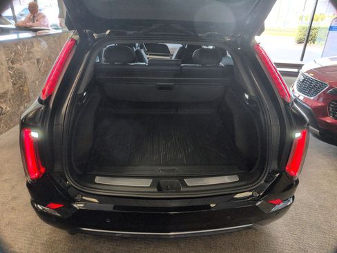 Certified 2025 Cadillac Optiq Sport 2 w/ LPO, Floor Liner Package image 25