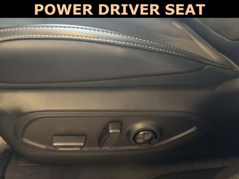 New 2025 Jeep Grand Cherokee Altitude image 13