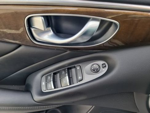 Used 2019 INFINITI Q50 Luxe w/ Essential Package (3.0T Luxe) RWD image 16