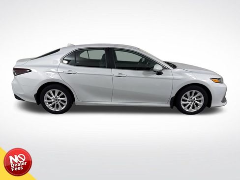 Used 2023 Toyota Camry LE AWD/4WD image 2