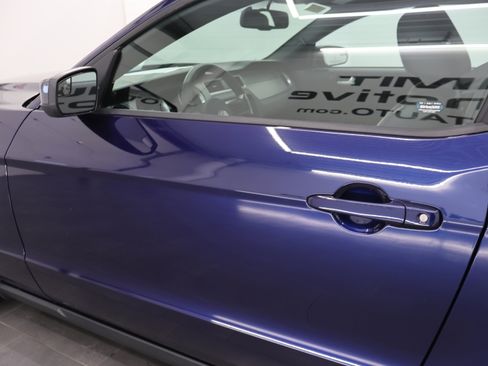 Used 2011 Ford Mustang Shelby GT500 w/ SVT Performance Pkg image 30