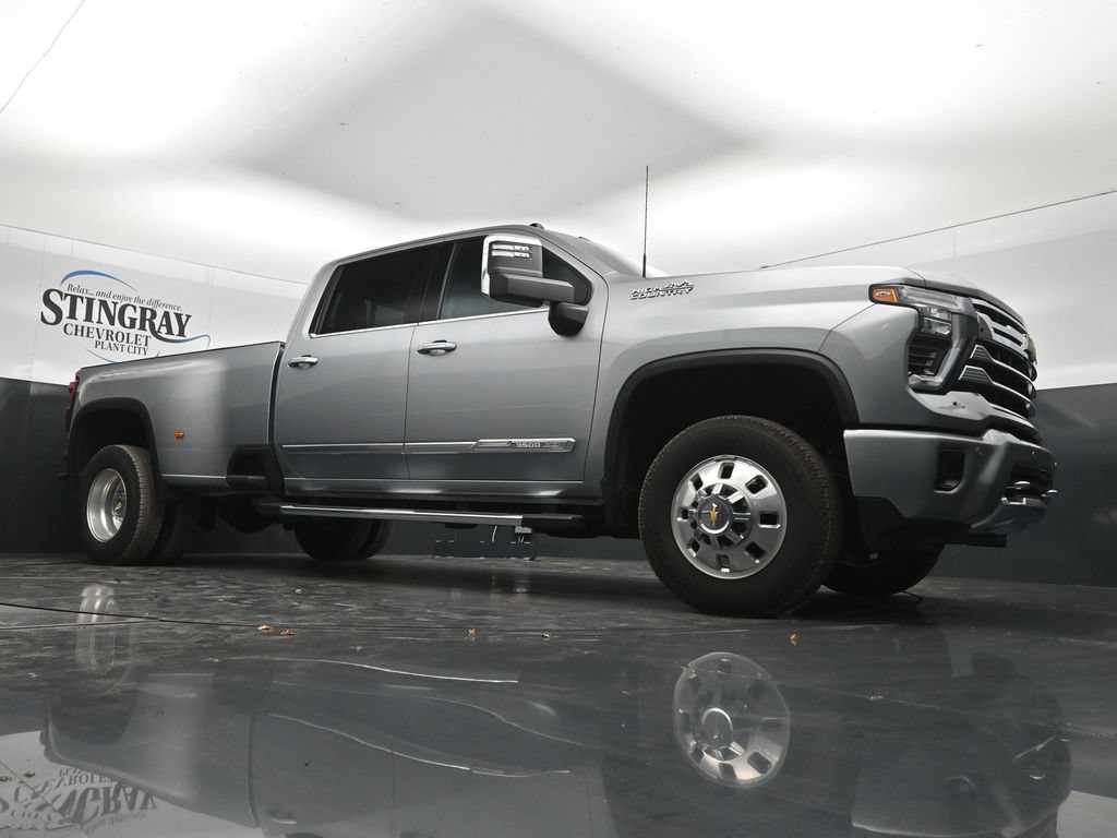 Used 2026 Chevrolet Silverado 3500 High Country w/ Technology Package AWD/4WD image 26