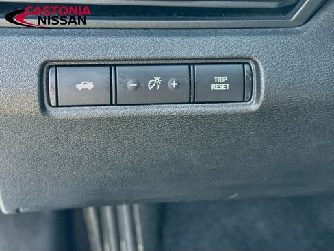 Used 2024 Nissan Altima 2.5 SR FWD image 13