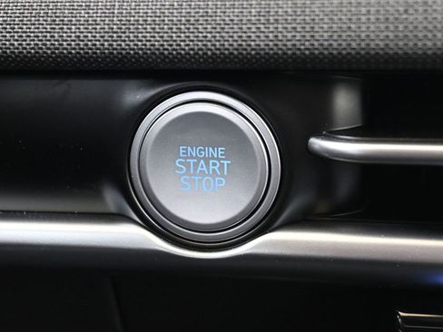 New 2026 Hyundai Tucson Limited image 32