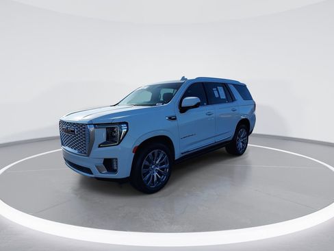 Used 2023 GMC Yukon Denali image 4