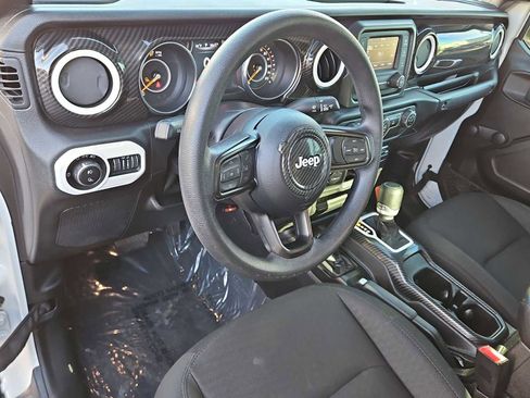 Used 2020 Jeep Gladiator Sport w/ Trailer Tow Package image 10