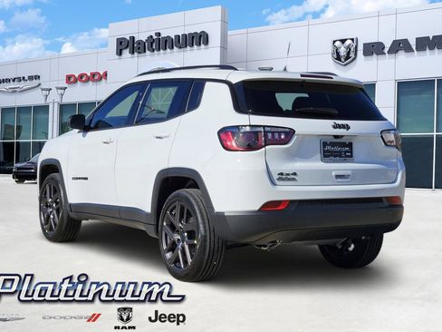 New 2026 Jeep Compass Latitude image 4