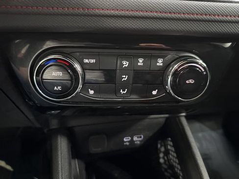 Used 2024 Chevrolet TrailBlazer RS w/ Convenience Package FWD image 21