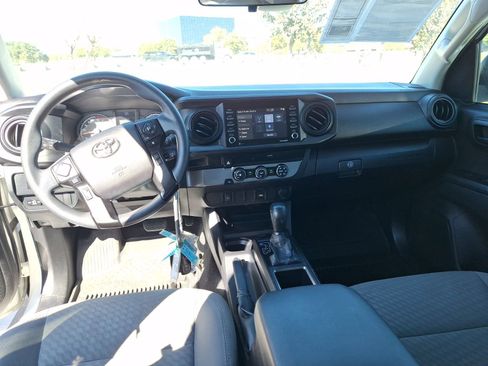 Used 2022 Toyota Tacoma SR image 17