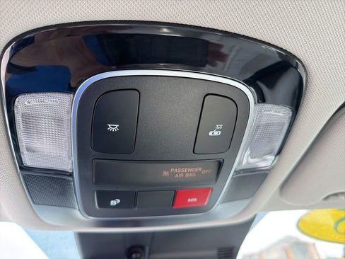 Used 2025 Hyundai Sonata SE FWD image 25