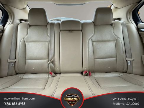 Used 2015 Ford Taurus Limited FWD image 22