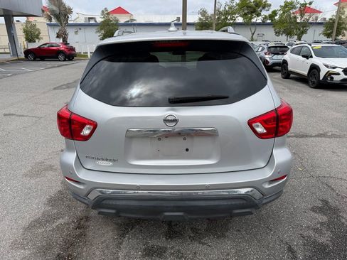 Used 2019 Nissan Pathfinder S image 6