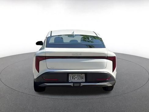 Used 2025 Kia K4 FWD image 12
