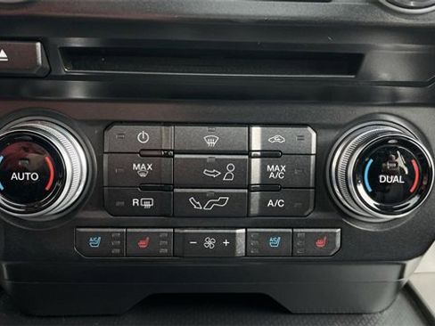 Used 2016 Ford F150 Lariat w/ Equipment Group 501A Mid image 19