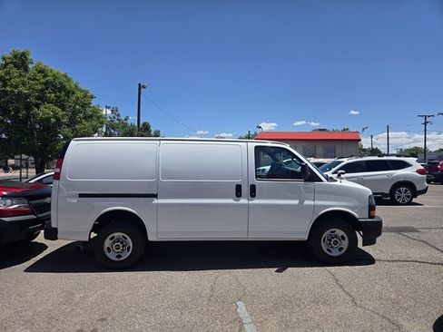 Used 2024 GMC Savana 2500 w/ Driver Convenience Package RWD image 3