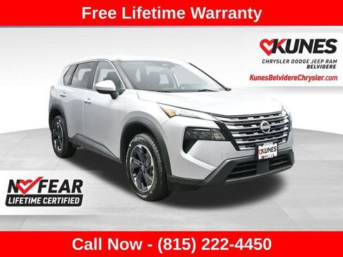 Used 2024 Nissan Rogue SV image 1