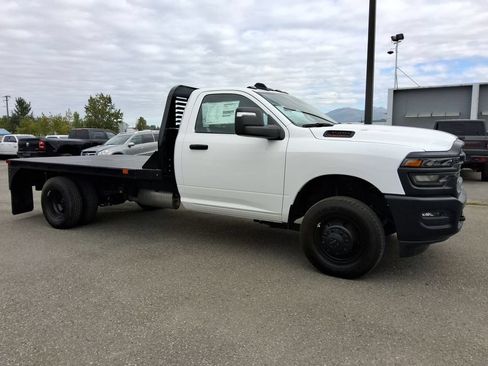 New 2025 RAM 3500 Tradesman AWD/4WD image 2