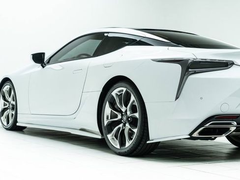 Used 2018 Lexus LC 500 Coupe w/ Touring Package image 19