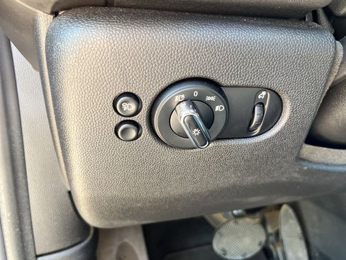 Used 2022 MINI Cooper 2-Door Hardtop image 37