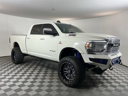 Used 2019 RAM 2500 Limited AWD/4WD image 3