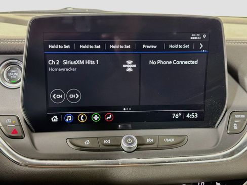 Used 2025 Chevrolet Blazer LT FWD image 19