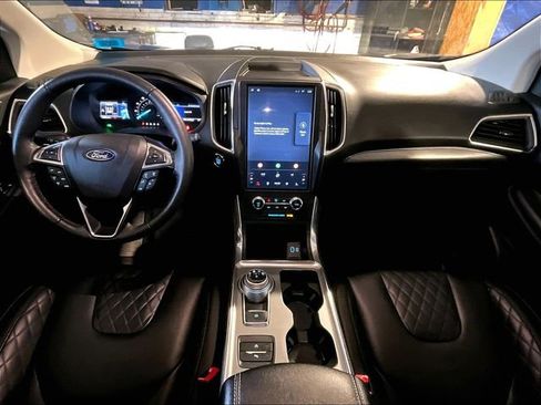 Used 2024 Ford Edge Titanium image 16
