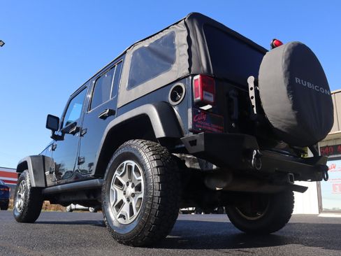 Used 2014 Jeep Wrangler Unlimited Rubicon w/ Connectivity Group image 20