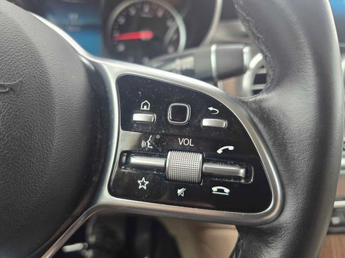 Used 2021 Mercedes-Benz GLC 300 4MATIC image 31