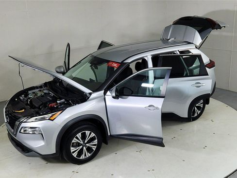 Certified 2022 Nissan Rogue SV image 26