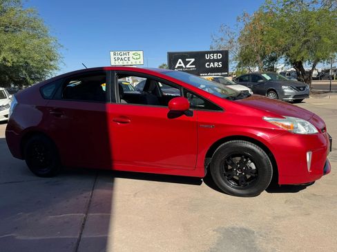 Used 2013 Toyota Prius Two FWD image 5