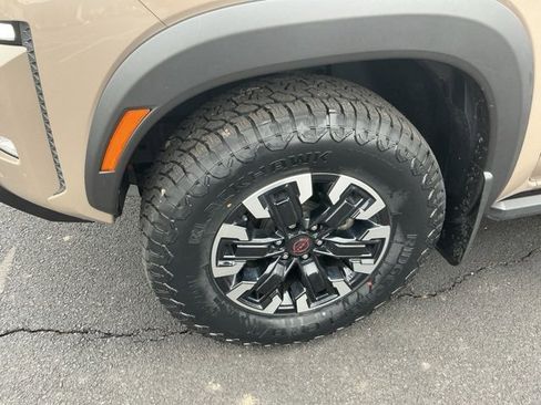 Used 2022 Nissan Frontier PRO-4X w/ Off-Road Protection Package image 32