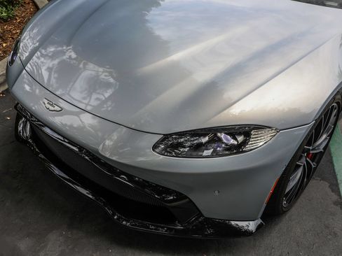 Used 2023 Aston Martin V8 Vantage Roadster RWD image 10