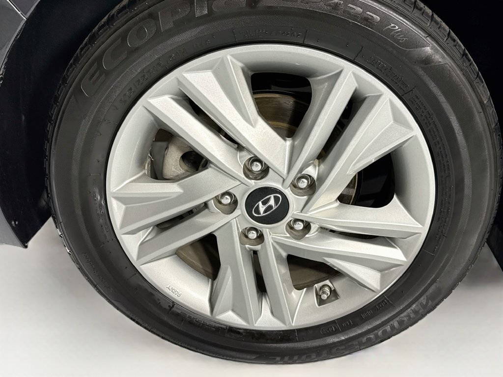 Used 2020 Hyundai Elantra Value Edition w/ Cargo Package (C1) FWD image 33