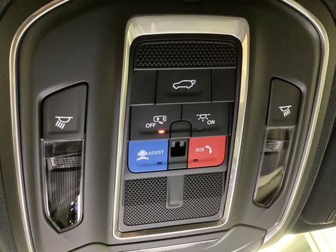 New 2026 Jeep Cherokee Limited AWD/4WD image 18