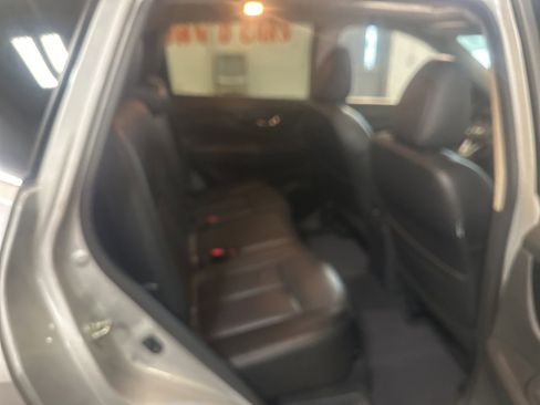 Used 2019 Nissan Rogue SL w/ Premium Package FWD image 13