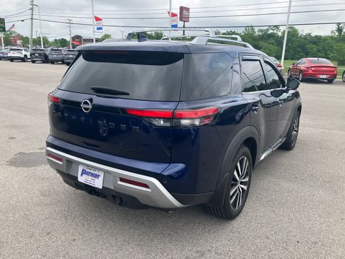 Used 2024 Nissan Pathfinder Platinum AWD/4WD image 7