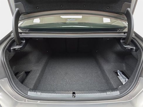 Used 2025 BMW 530i xDrive w/ M Sport Package image 16