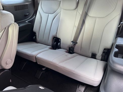 Used 2024 Hyundai Palisade SEL image 20