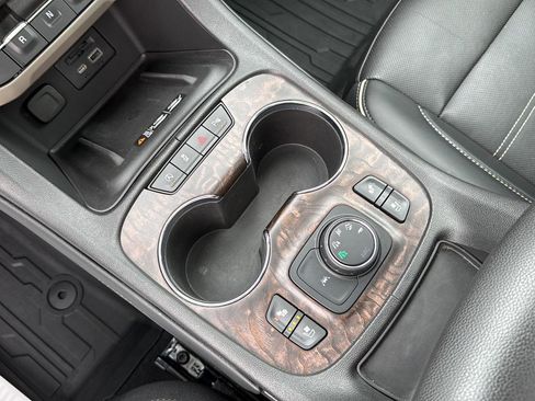 Used 2022 GMC Acadia Denali w/ Denali Ultimate Package image 36