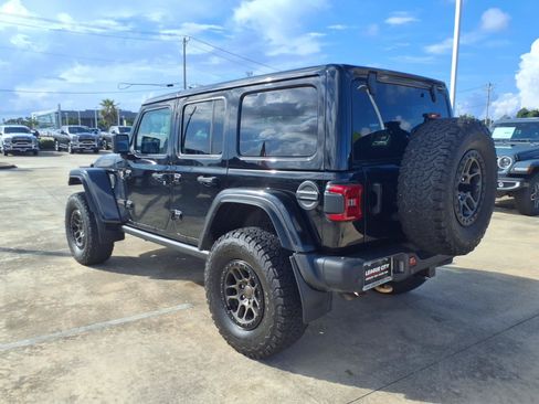 Used 2022 Jeep Wrangler Unlimited Rubicon w/ Xtreme Recon 35" Tire Package AWD/4WD image 2