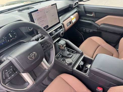 New 2026 Toyota 4Runner Limited AWD/4WD image 9
