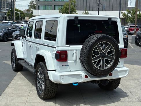 Used 2024 Jeep Wrangler High Altitude AWD/4WD image 7